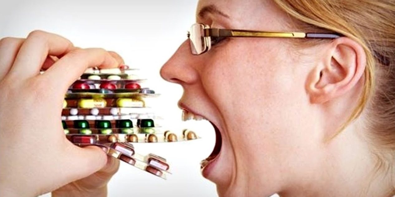 hipocondría en Valencia - mujer con pastillas