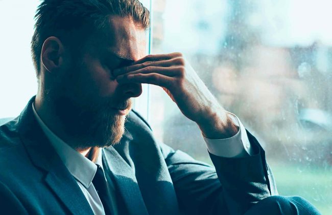 tratamiento para la depresión en Valencia - hombre con migraña