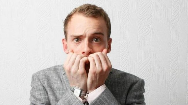 psicólogo para problemas de ansiedad en Valencia - chico con problemas