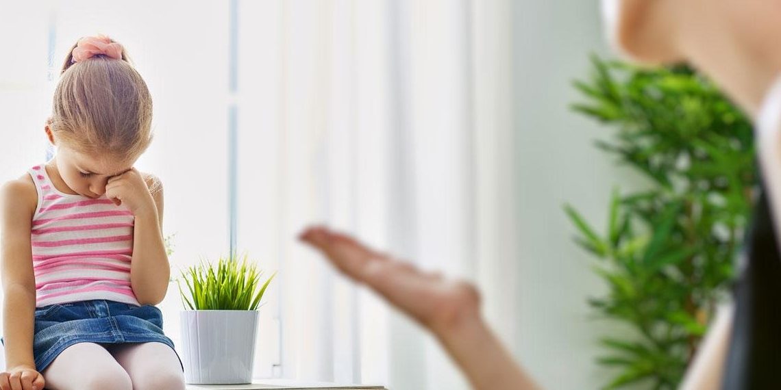tratamiento para la baja autoestima en niños en Valencia - niña llorando