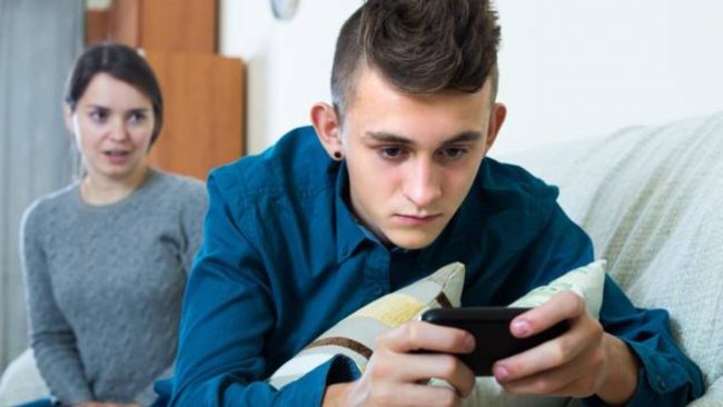 adiccion en adolescentes - movil