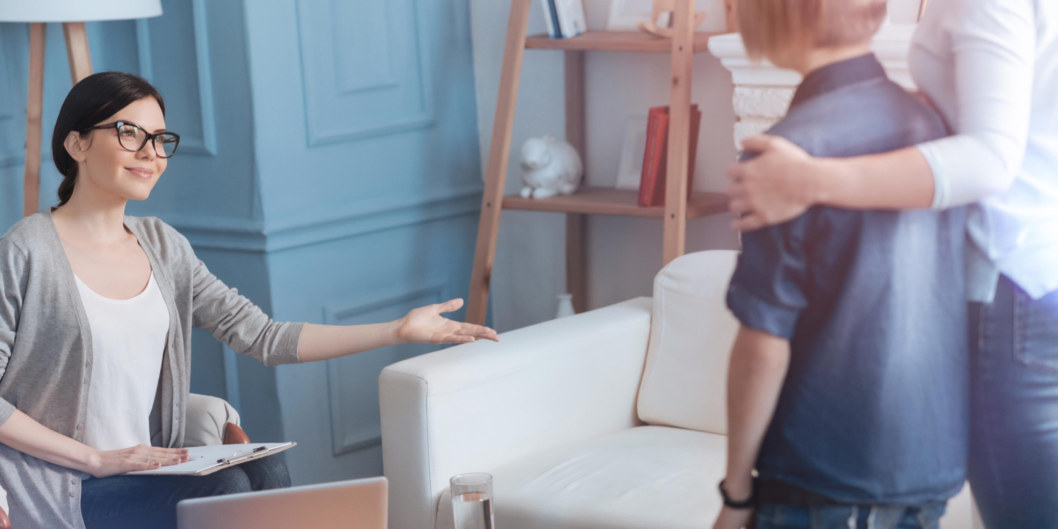 psicóloga infantil en Valencia – pared azul psicóloga infantil en Valencia - pared azul