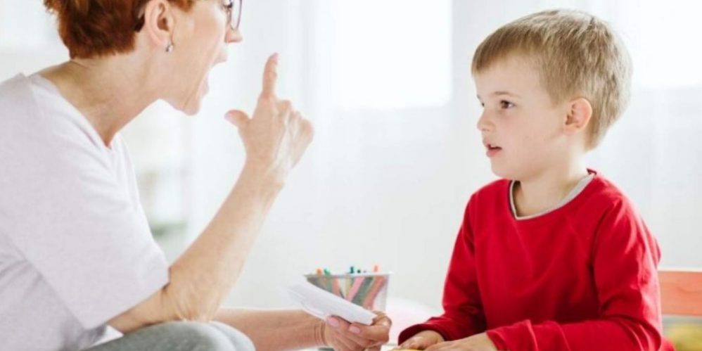 especialistas en logopedia en Valencia - niño pequeño